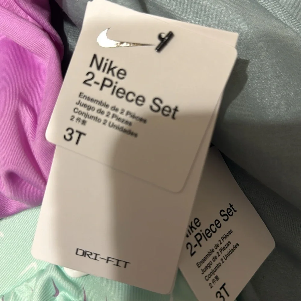 Nike new tags